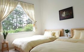 Strawberry Hotel Dalat